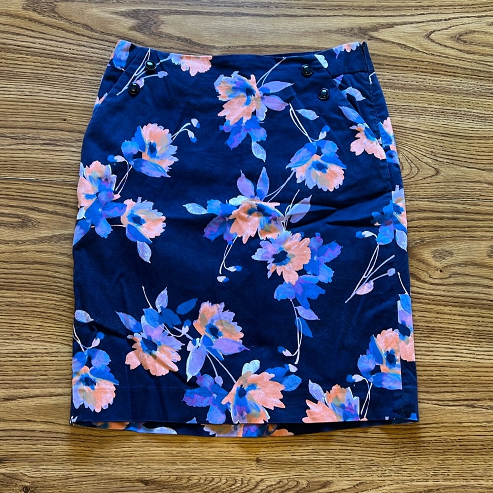 The Limited Pencil Skirt Size 6, Floral Pattern